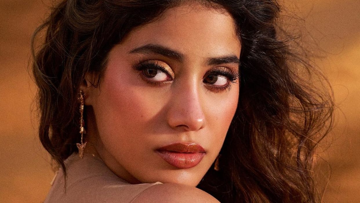 Mr & Mrs Mahi actress Janhvi Kapoor gives shoutout to co-star Rajkummar Rao as his movie Srikanth hit theatres