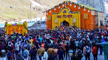 Kedarnath Dham Pilgrims created new record on Doors opening first time more than 29030 Pilgrims reached