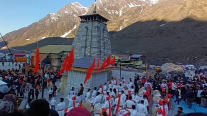 Kedarnath Dham doors opened devotees crowd gathered Chardham Yatra 2024 Watch Photos