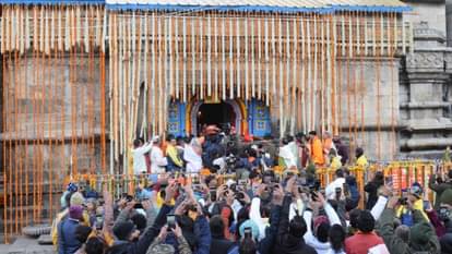 Kedarnath Dham doors opened devotees crowd gathered Chardham Yatra 2024 Watch Photos