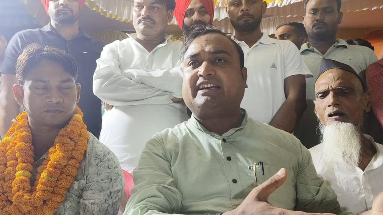LS Polls: AIMIM made big allegation on RJD leader, says Tejashwi will also join hands with BJP for power