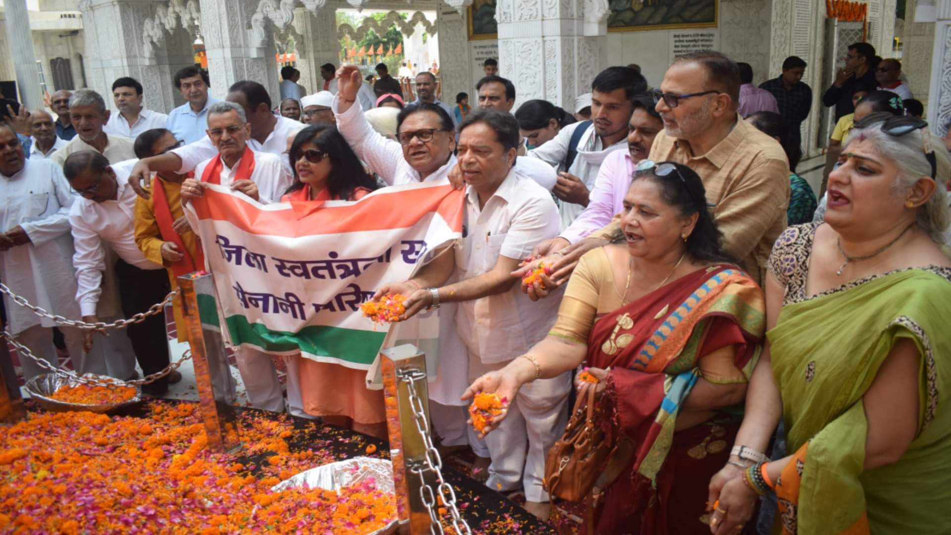 Maa Tujhe Pranam: City peoples salute heroes of 1857 revolution