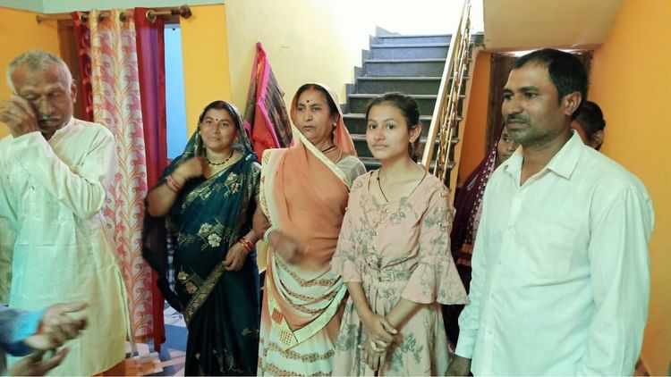CG Result: गरियाबंद कोपरा की होनिषा ने 10वीं की मेरिट में हासिल किया दूसरा स्थान, राजिम के शौर्य 9वें स्थान पर