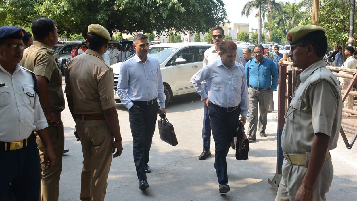 SPG officers reached Varanasi inspected PM Modi arrived route