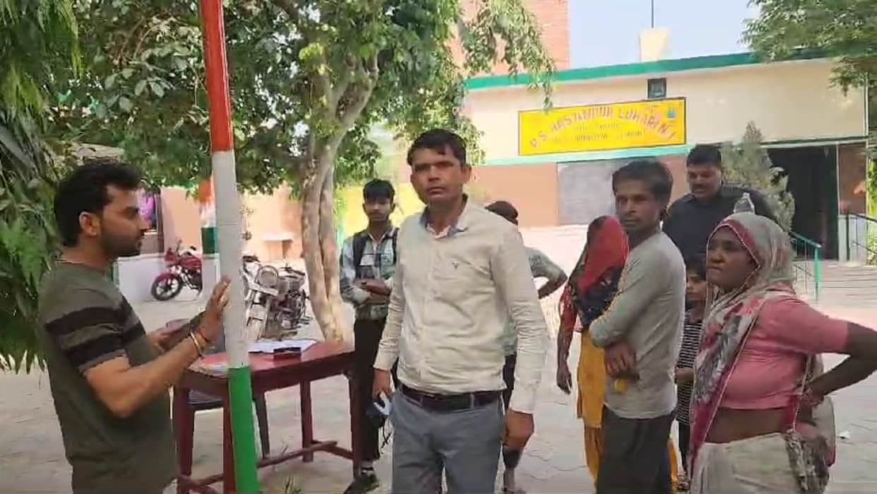 Principal beat a class four student and abused her family members in Shamli