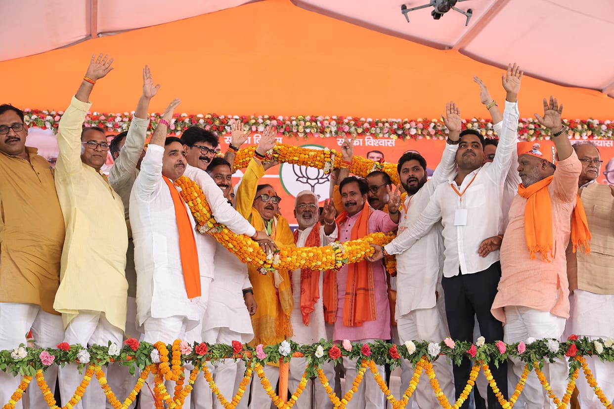 Loksabha Election 2024: UP miister Swatantra Dev Singh in Chaundali.