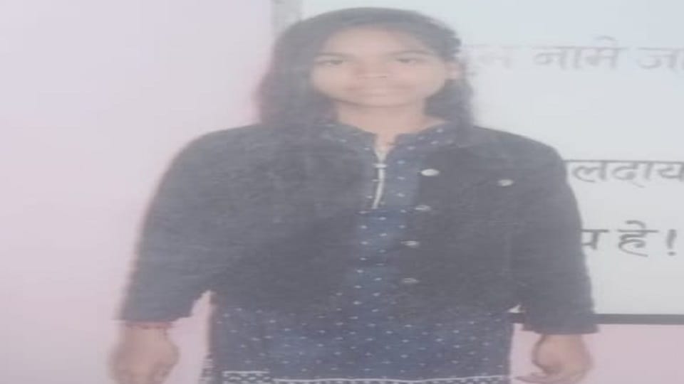 Student commits suicide after getting supplementary in two subjects in Balrampur Ramanujganj