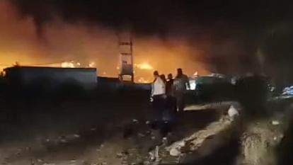 Amritsar: तेज आंधी और तूफान से भगतांवाला डंप में लगी आग, पांच किमी तक फैला धुआं, नाराज लोगों का प्रदर्शन Fire broke out in Amritsar Bhagatanwala garbage dump