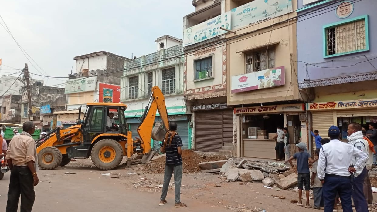 Controversy broke out over sacks of salt during encroachment action