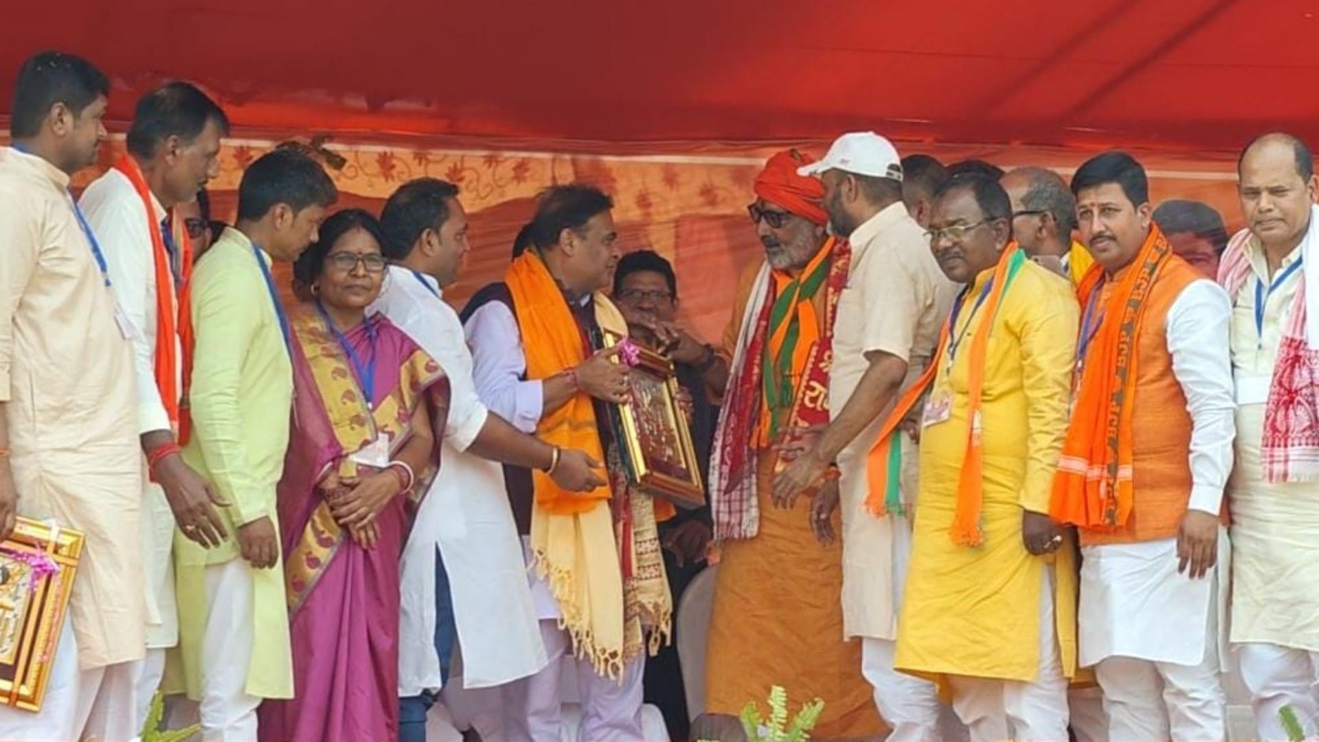 Begusarai: Himanta says If public makes Modi PM by giving 400 seats, then Pak occupied Kashmir will be ours