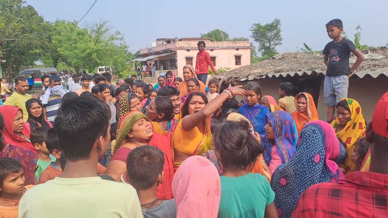 Bihar News : Man killed four of his family in madhubani, wife, mother-in-law along with two children murder