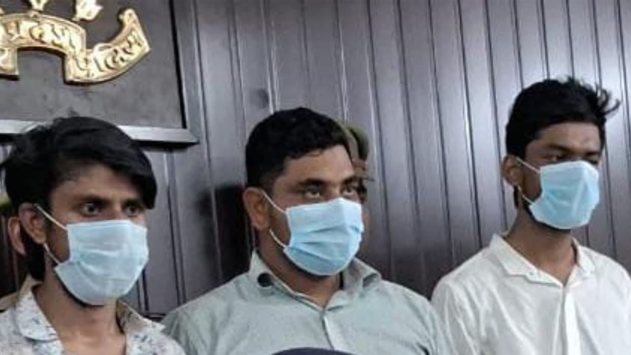 two arrested in varanasi accountant car driver conspired rob 3.45 lakh rupees