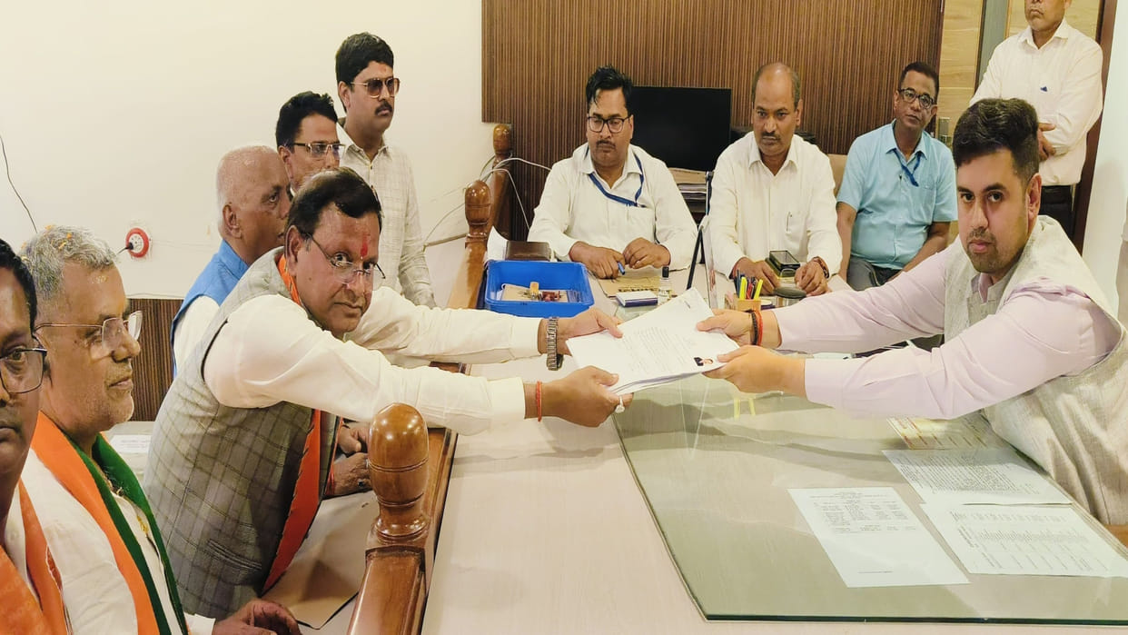 In Maharajganj lok Sabha nominetion Pankaj Chaudhary has immovable property worth Rs 21.30 crore.