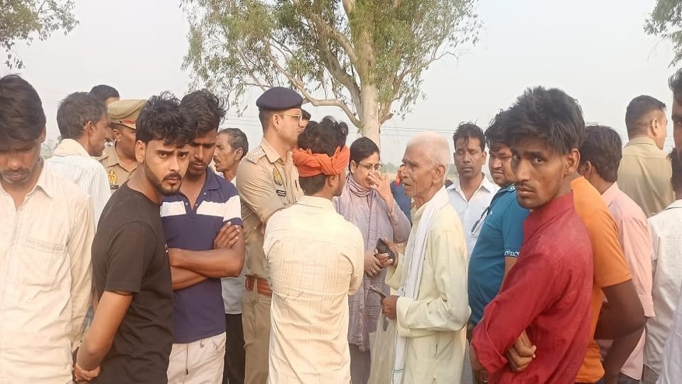 Ambulance collides with chaff cart from behind farmer dies Villagers blocked the road