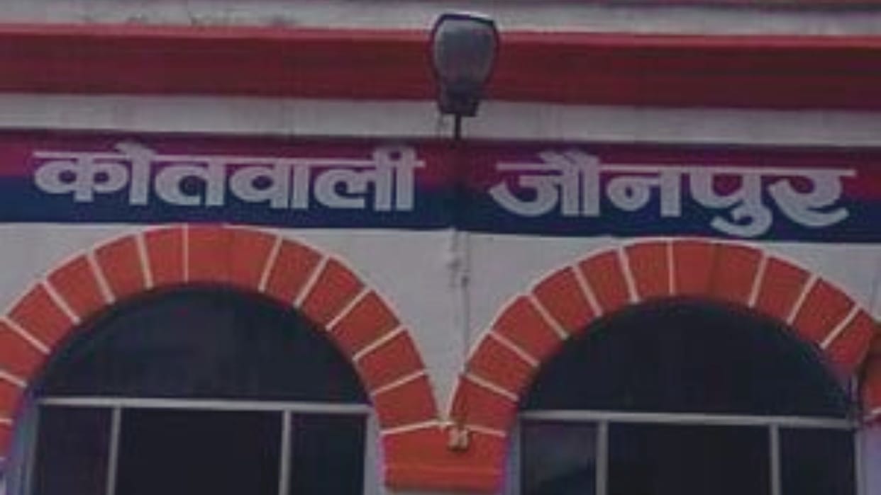 Dead body of young man found hanging in jaunpur