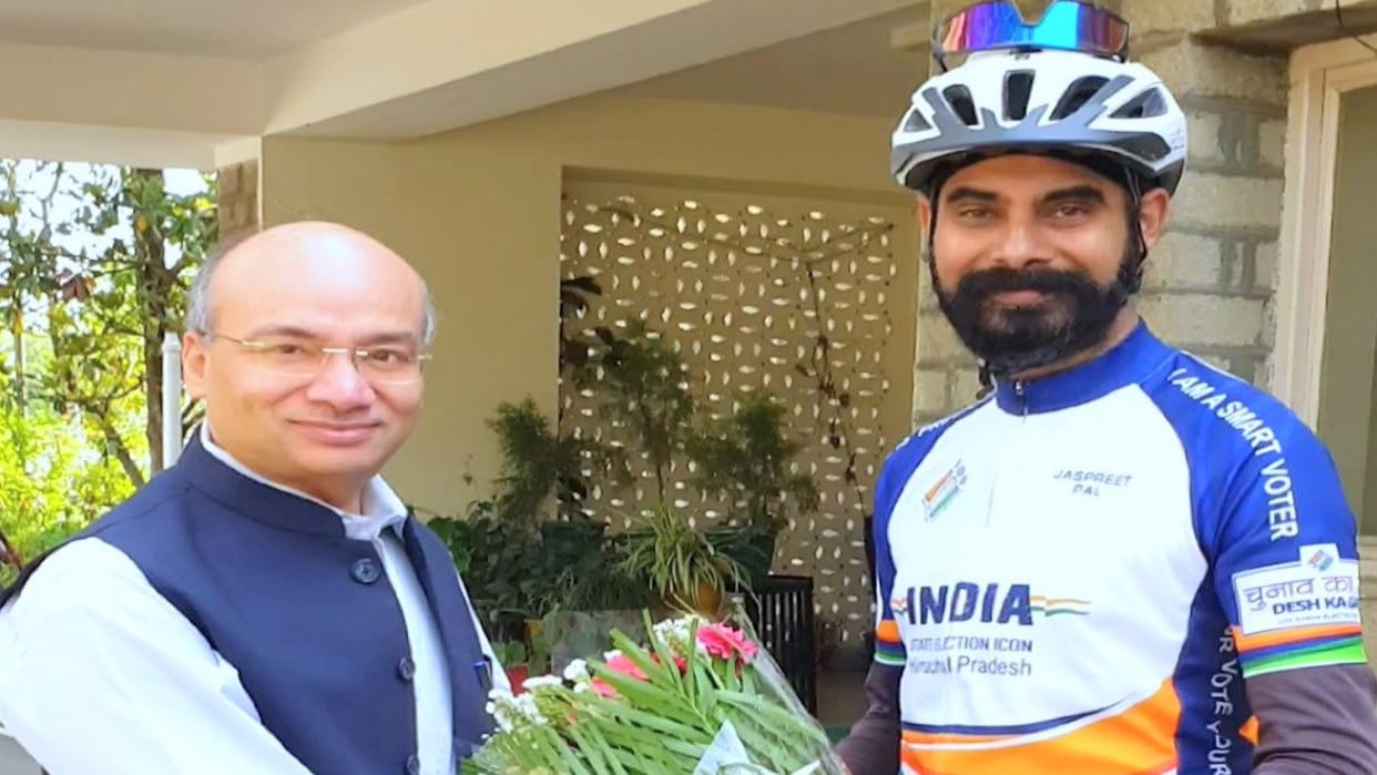 Awareness: Jaspreet cycled 462 km to give the message of voting.