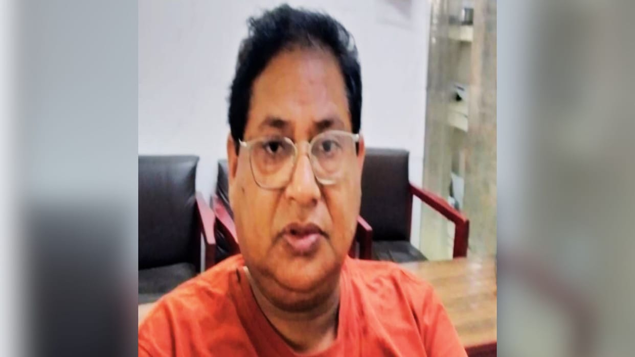 Rickshaw riding loco pilot died due to tractor collision in chandauli