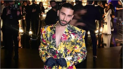 Orry Photos Went Viral With Janhvi Kapoor Khushi Kapoor Karan Johar Vishal Jethwa