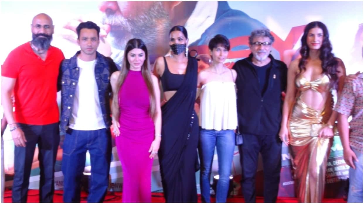 Deepak Tijori Alankrita Sahai Natasha Suri Kainaat Arora Ashutosh Gowariker Attend Tipppsy Movie Premiere