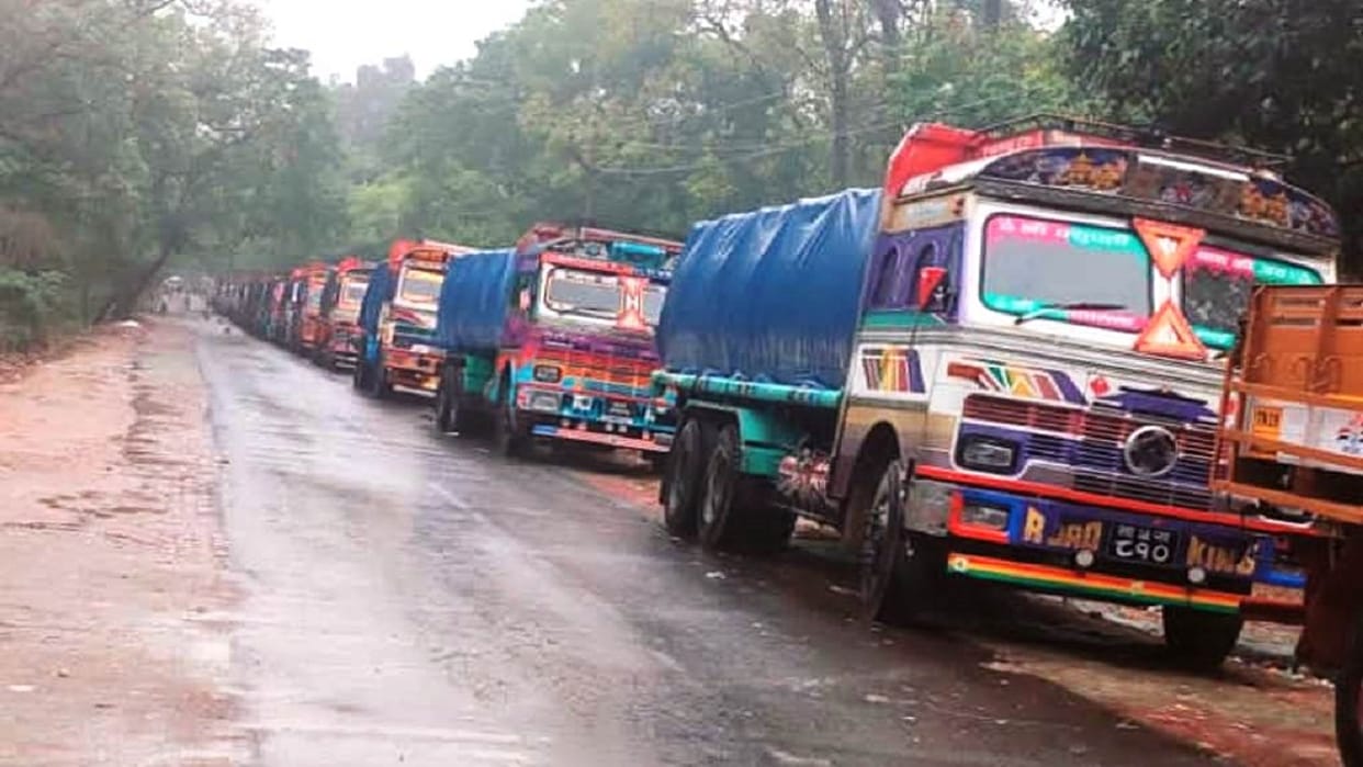 Nepal border sealed for 72 hours due to Lok Sabha elections in Lakhimpur kheri
