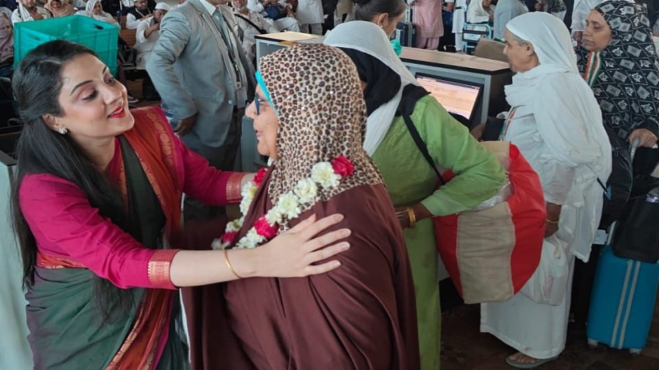 58 unaccompanied female Haj pilgrims leave for Madina from 7th Haj flight