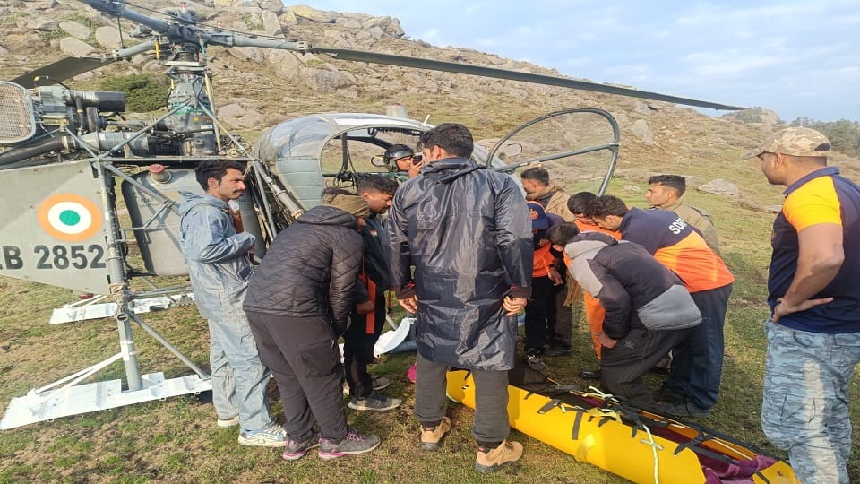 Delhi: Indian Air Force saved the life of American mountaineer