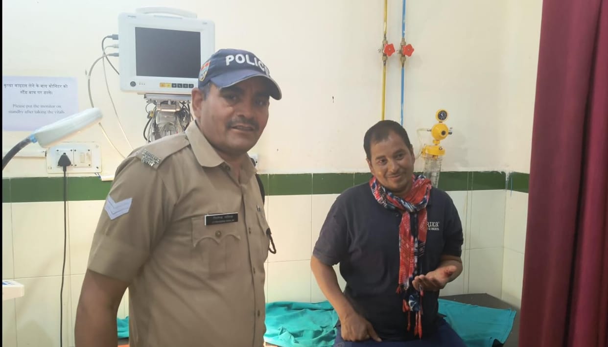 Leopard Attack on villager in Pauri admitted to hospital Uttarakhand news in Hindi