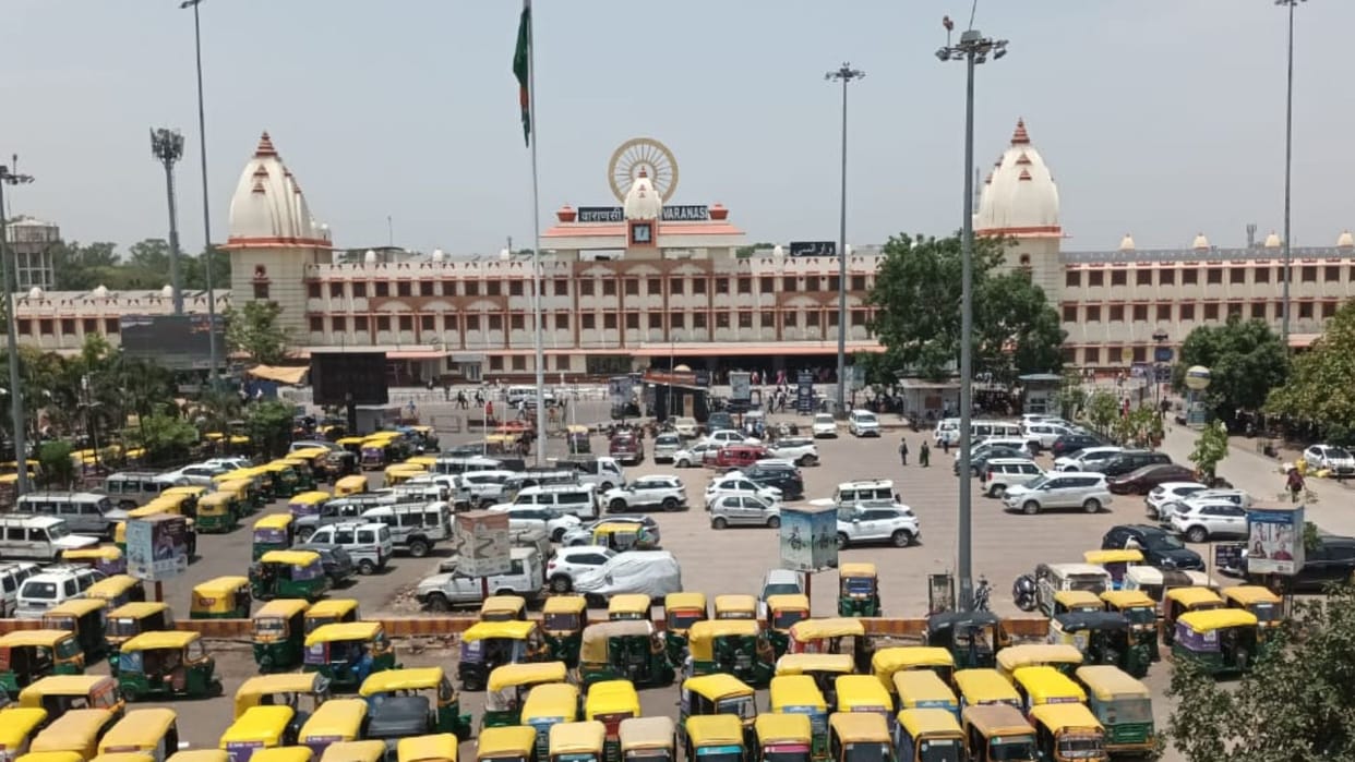 Cantt Railway Station Four lakh passengers reduced general counter in one year