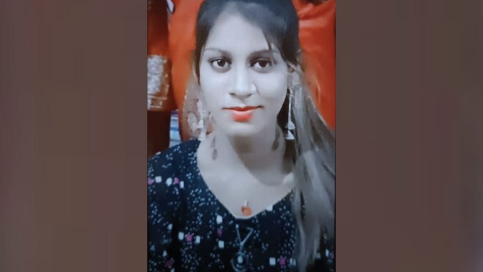 Girl commits suicide by setting herself on fire in Durg