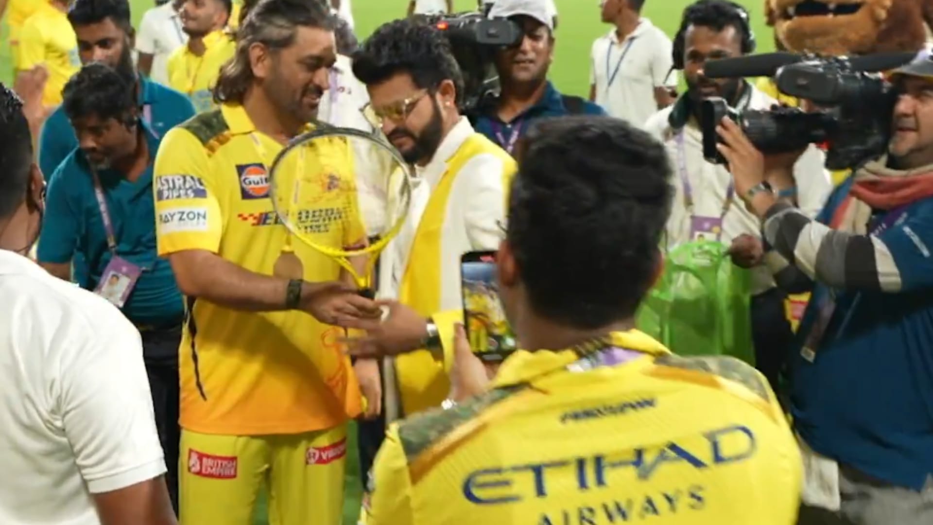 MS Dhoni Lap of Honour, Meets Raina, CSK Players gets medals; Dhoni retiring from IPL? Know details IPL 2024