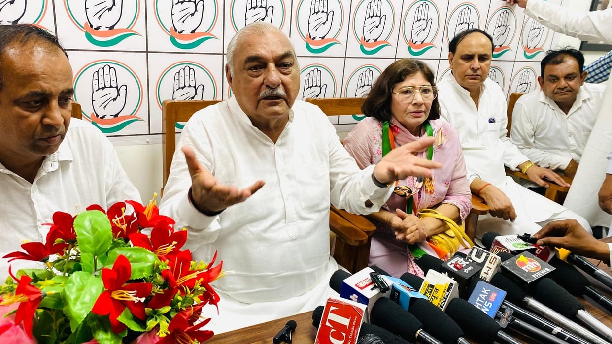 Former MP Kailasho Saini left BJP and joined Congress, Hooda said in Rohtak - Government in minority