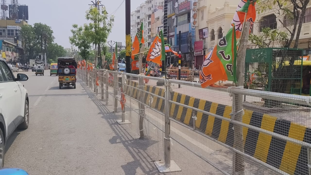 PM Modi Varanasi Roadshow preparation of Kashi grand decoration see latest Photos