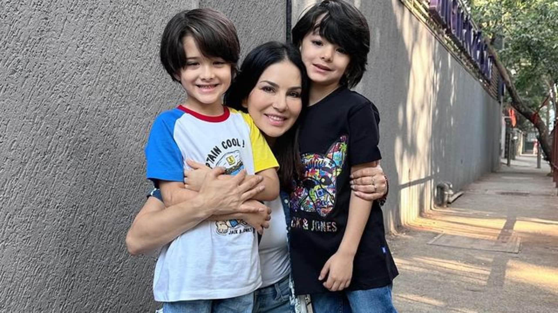 Bollywood actress Sunny Leone is celebrating her birthday know about her total net worth and film career