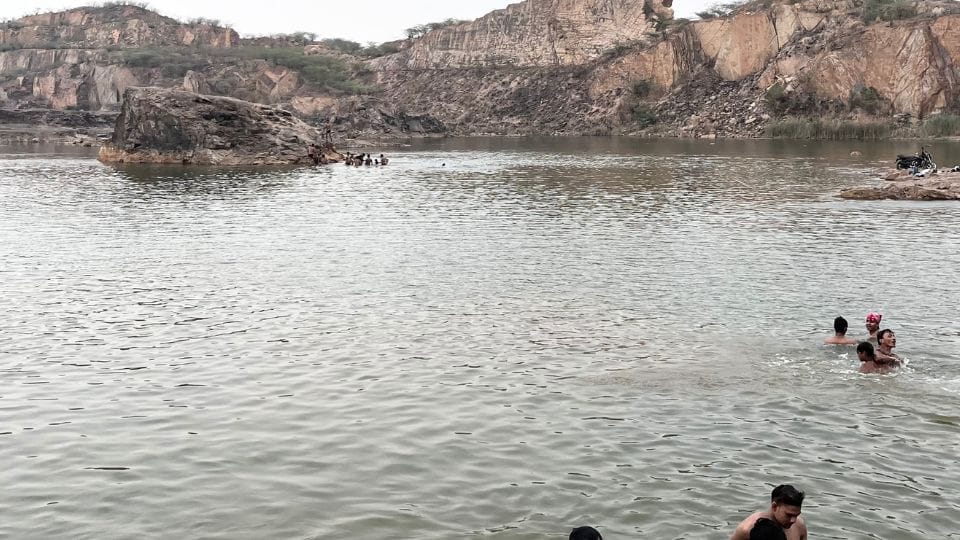 Two youths from Delhi died by drowning in Sirohi lake