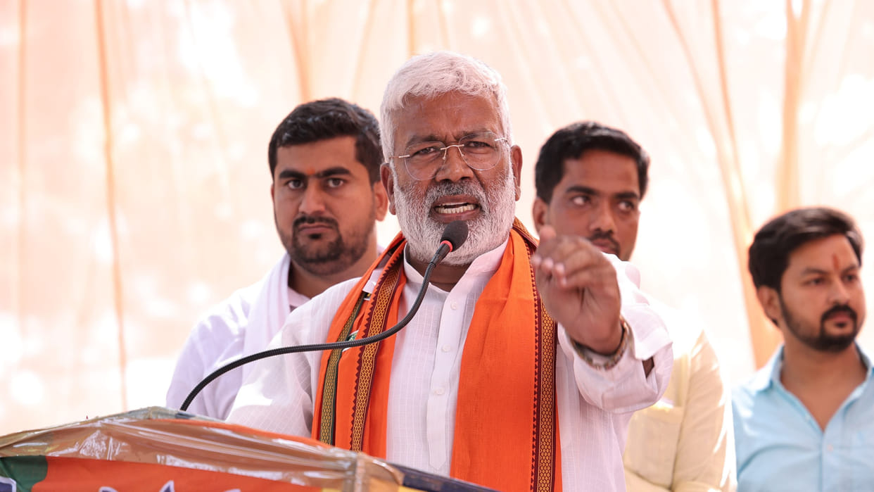 UP Minister Swatantra Dev Singh held a meeting in favor of Sant Kabir Nagar and Bansgaon Lok Sabha candidates