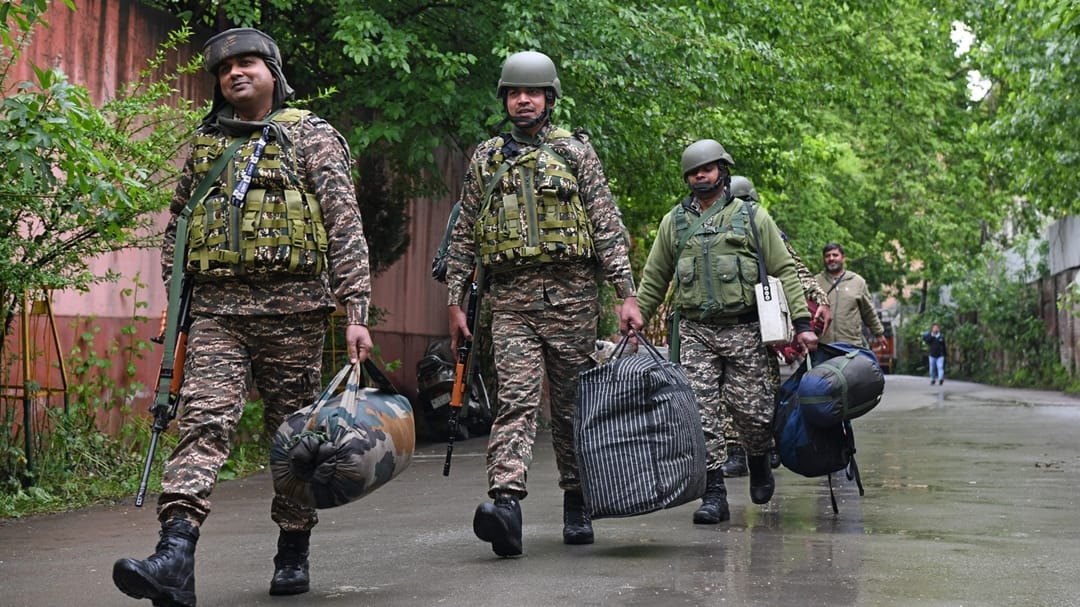 Srinagar lok sabha Election : Voting for Srinagar seat on may 13 polling parties leave 17 lakh voters 22 candi