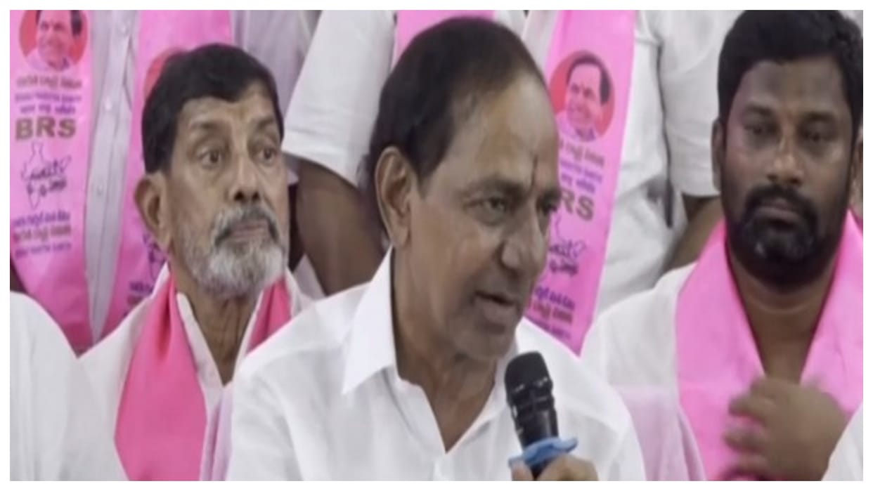 Former CM K Chandrashekhar Rao alleged that the ruling Congress and BJP cannot protect Telangana