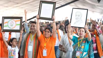 PM Modi emotionally says Beti hath niche kar lo Prime Minister won the hearts of Bengalis
