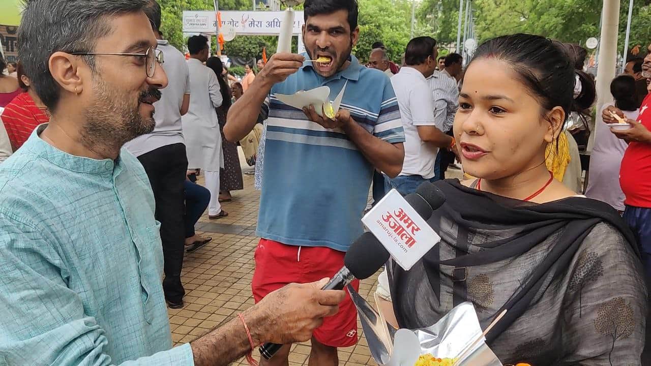 MP Lok Sabha Election 4th Phase Voting Indore Lok Sabh Seat Voters Celebrate with Poha Dish