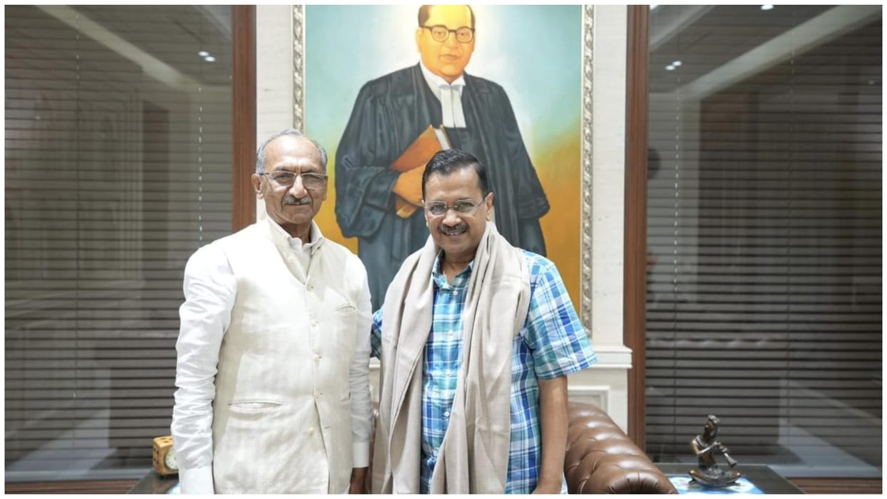 Arvind Kejriwal meets Congress candidate, promises full cooperation from AAP