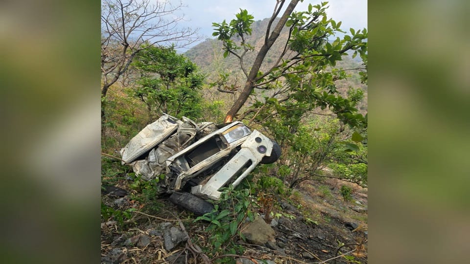 Two people died after their pickup went out of control and fell into a ditch in Ranibagh