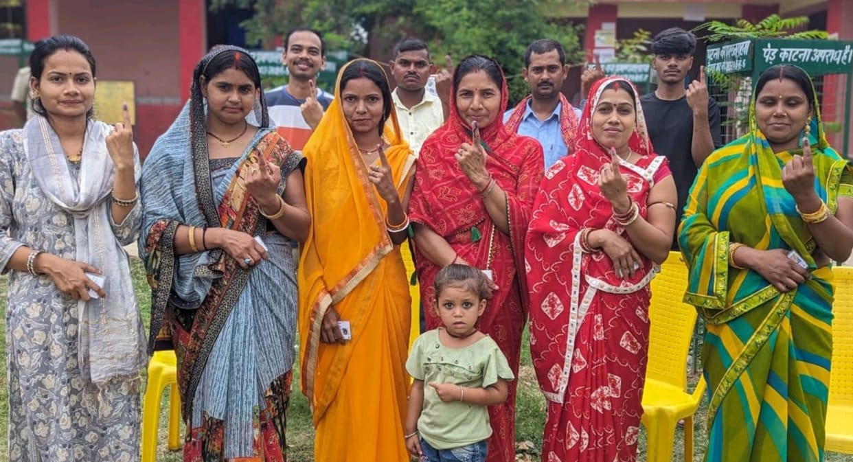 Bihar-lok-sabha-election-2024-phase-4-voting-live-5-seats-constituency-wise-voting-percentage-evm-machine