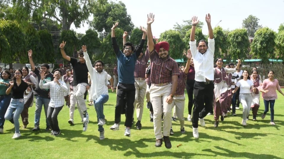 CBSE declared 12th class result today all update, Know Panchkula Region Result