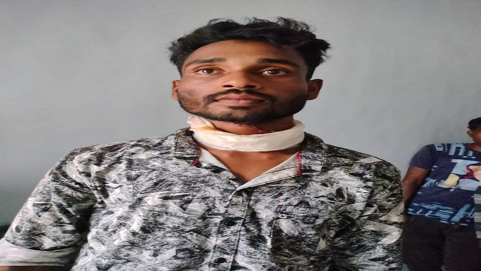 Attack on son in law unknown people emerged from the bush and slit his throat with a sharp weapon in Korba
