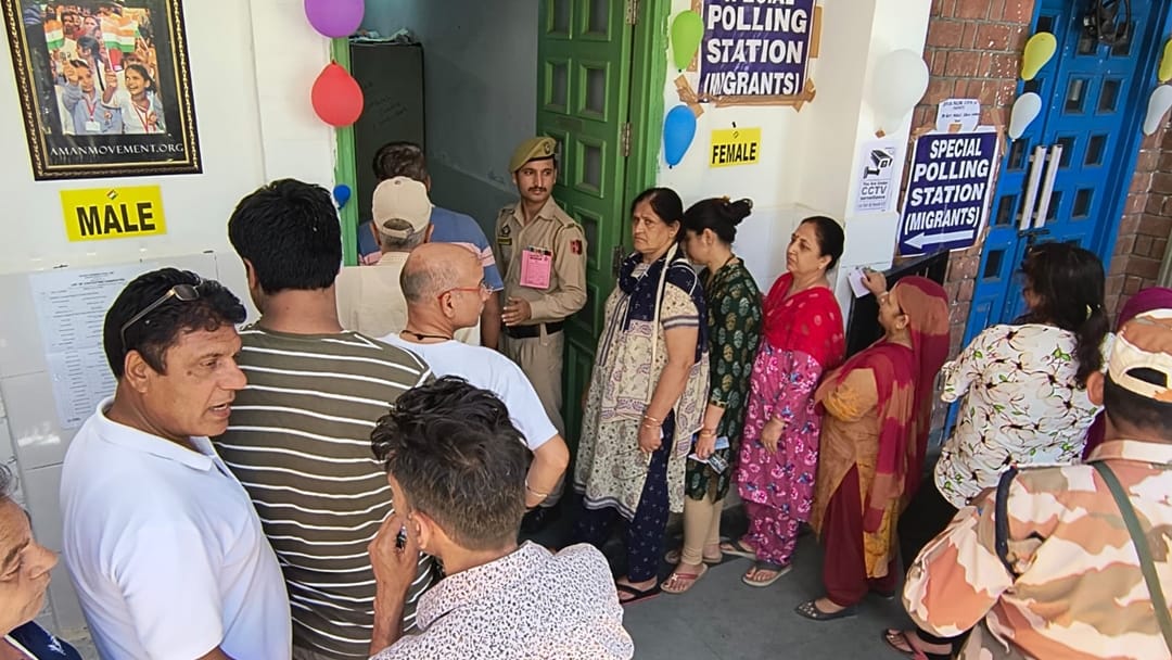 Srinagar Lok Sabha election : 26 special pollling centers for Kashmiri migrants said vote for return