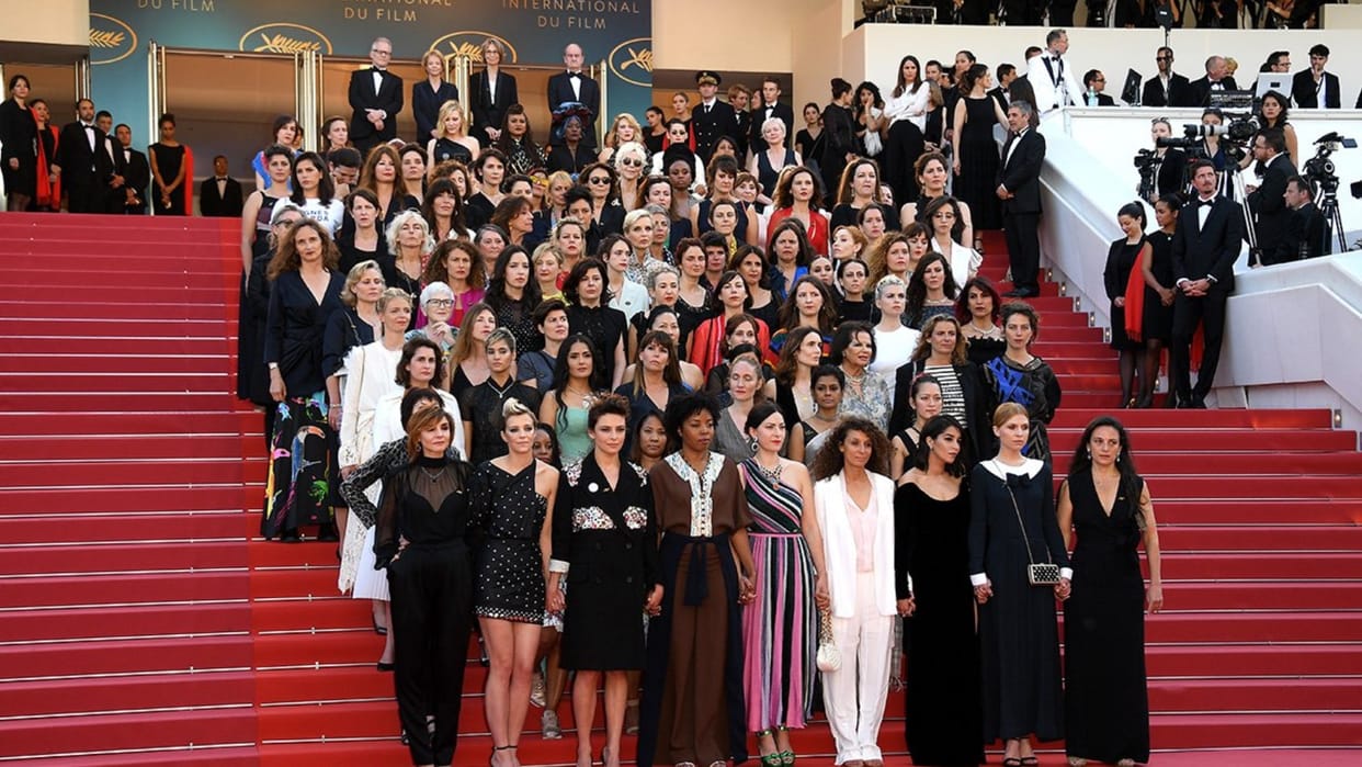 Cannes film festival first hindi film featured neecha nagar list of indian jury