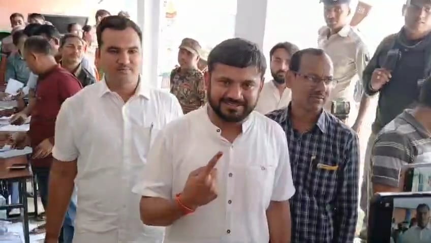 बेगूसराय पहुंचे कन्हैया कुमार।