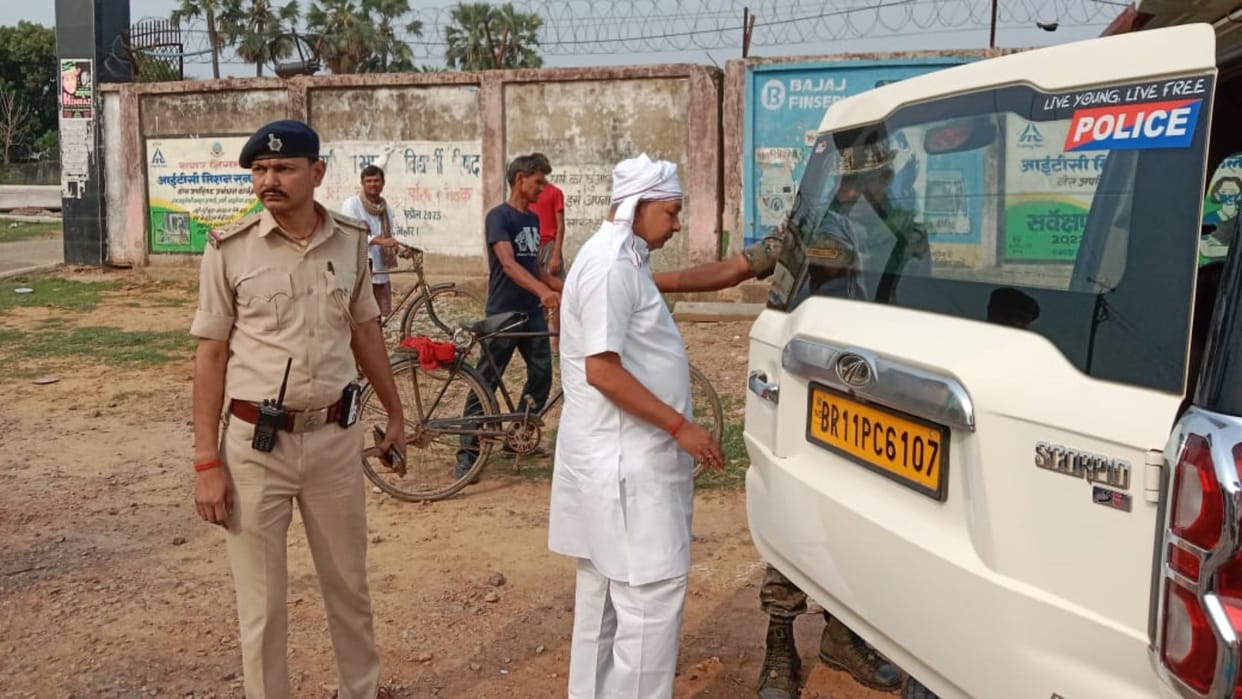 LS Polls: RJD leader Pankaj Yadav detained on charges of tricking voters in Munger polling booth stone pelting