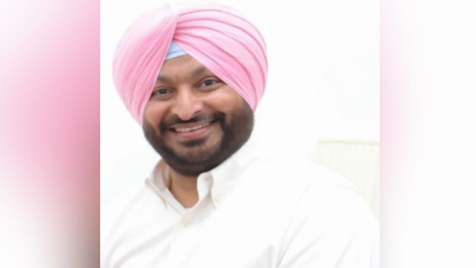 CEO Punjab sought report from Chief Secretary of Local Bodies Department on complaint of Ravneet Bittu