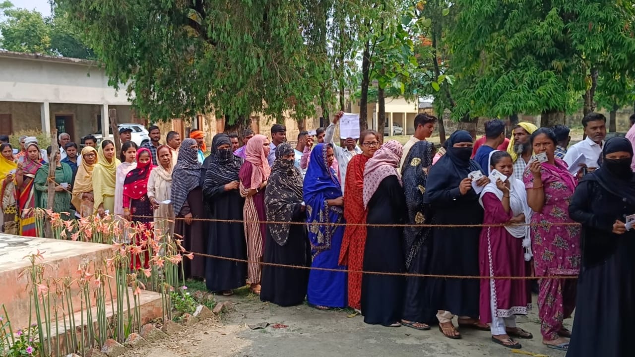 Lok Sabha Election 2024 bumper voting along with rain in Lakhimpur Kheri
